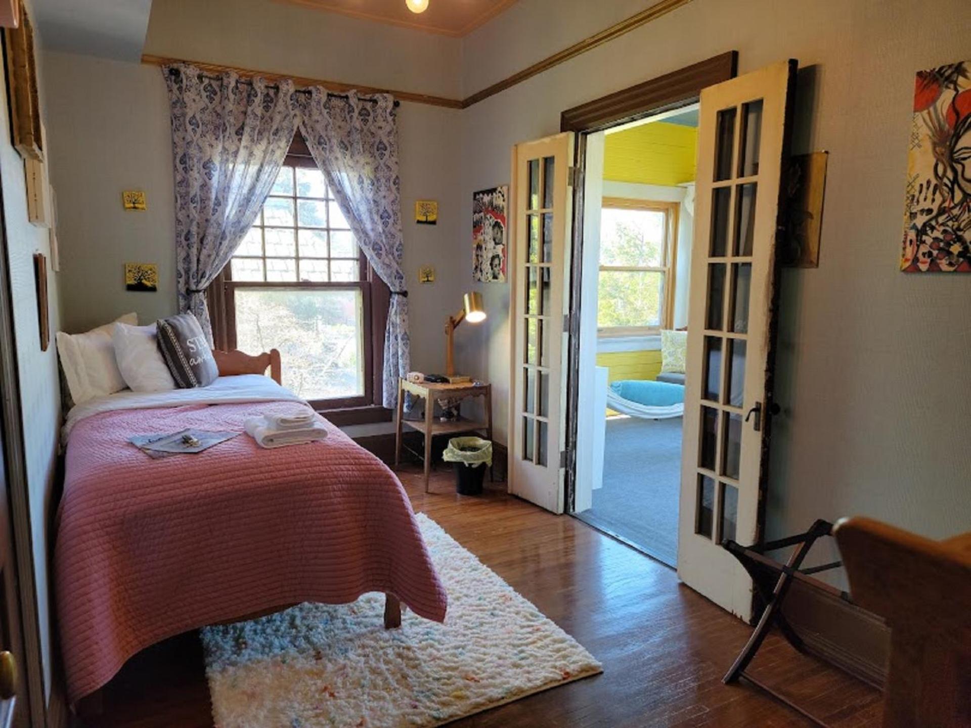 The Kings Throne Inn And Guest House Toledo Exteriér fotografie